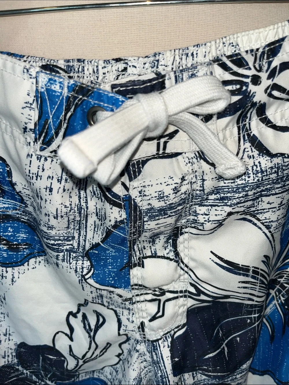 Retro White with Bold Blue Tropical Print Cargo Men’s Swim Trunks Lined